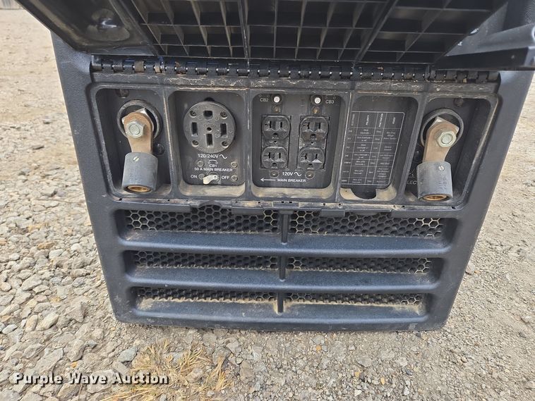 image for item EQ3773 2017 Miller  Bobcat 250 welder/generator