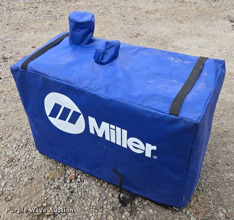 image for item EQ3773 2017 Miller  Bobcat 250 welder/generator