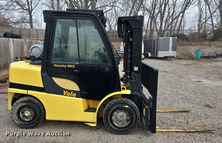 image for item EQ3774 Yale  GLP080VXNGSE090 forklift