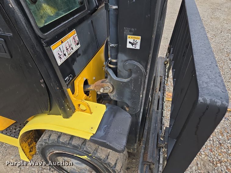 image for item EQ3774 Yale  GLP080VXNGSE090 forklift