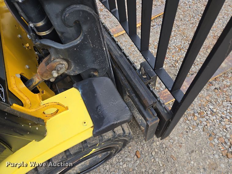 image for item EQ3774 Yale  GLP080VXNGSE090 forklift