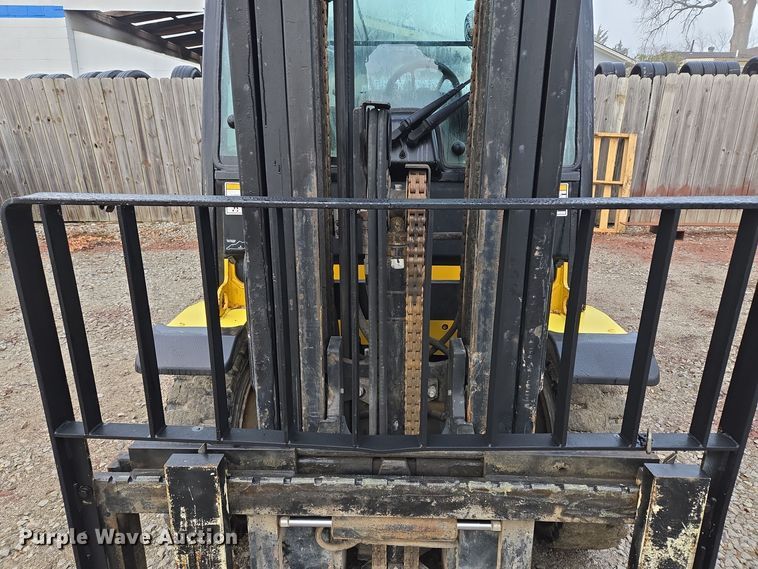 image for item EQ3774 Yale  GLP080VXNGSE090 forklift