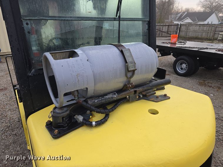 image for item EQ3774 Yale  GLP080VXNGSE090 forklift