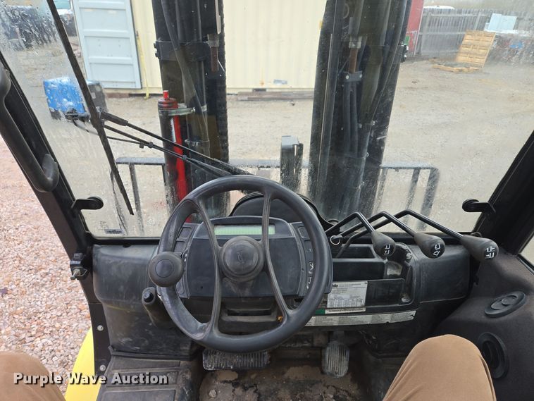 image for item EQ3774 Yale  GLP080VXNGSE090 forklift