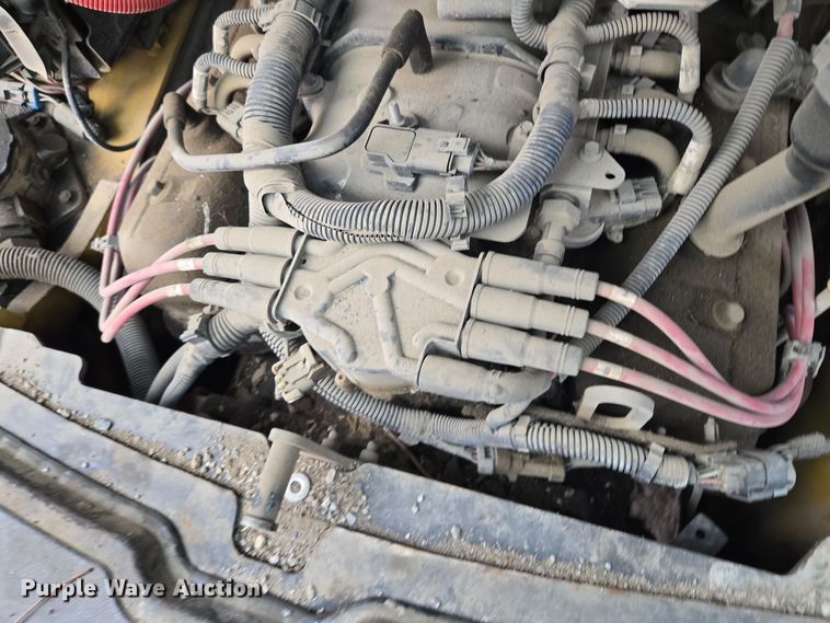 image for item EQ3774 Yale  GLP080VXNGSE090 forklift