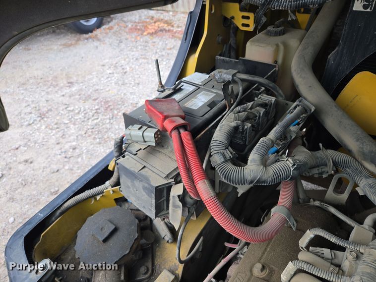 image for item EQ3774 Yale  GLP080VXNGSE090 forklift