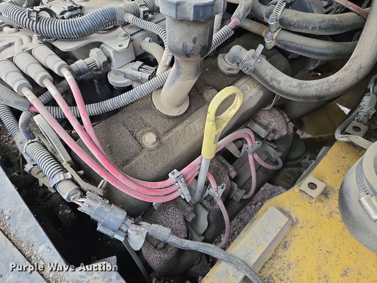 image for item EQ3774 Yale  GLP080VXNGSE090 forklift