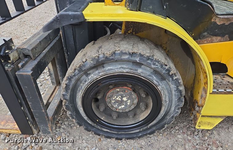 image for item EQ3774 Yale  GLP080VXNGSE090 forklift