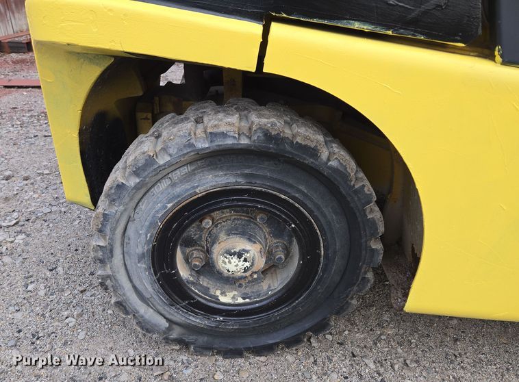 image for item EQ3774 Yale  GLP080VXNGSE090 forklift