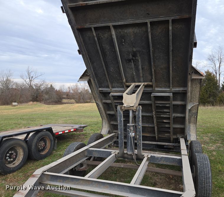 image for item EQ3777 2019 Load Trailer  dump trailer