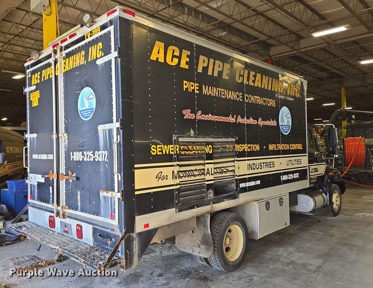 image for item EQ3785 2007 International  4200 delivery truck