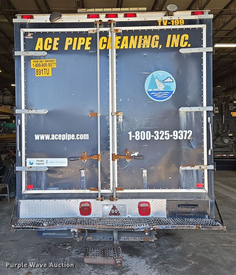 image for item EQ3785 2007 International  4200 delivery truck