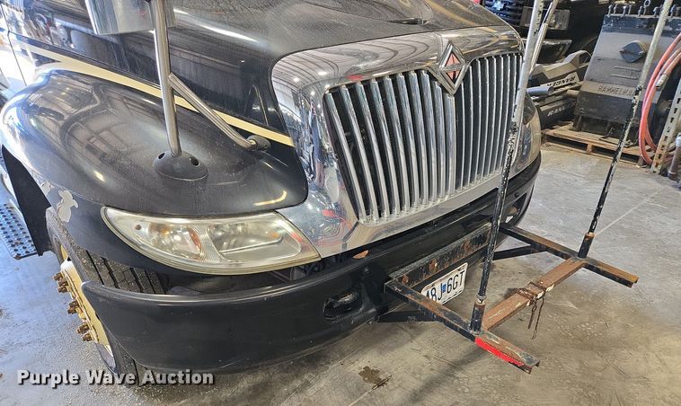 image for item EQ3785 2007 International  4200 delivery truck