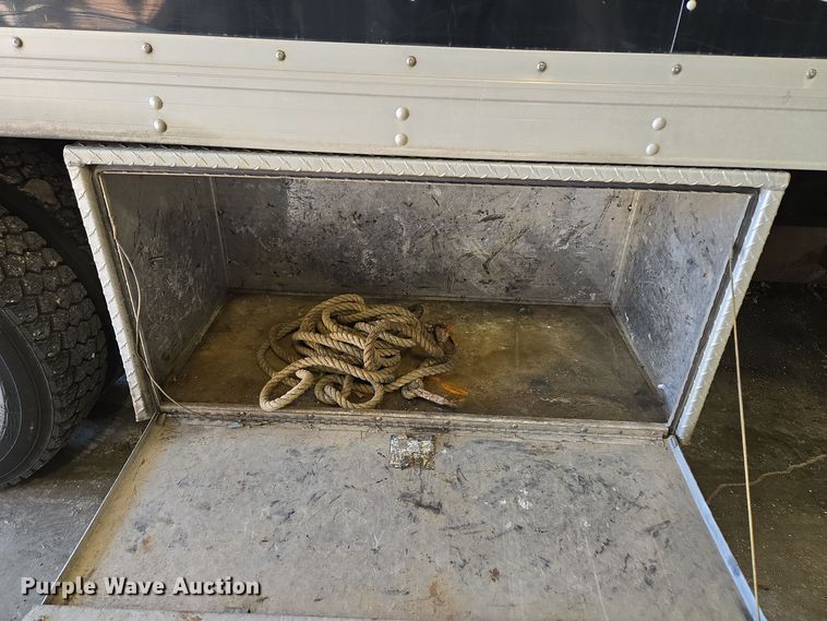 image for item EQ3785 2007 International  4200 delivery truck