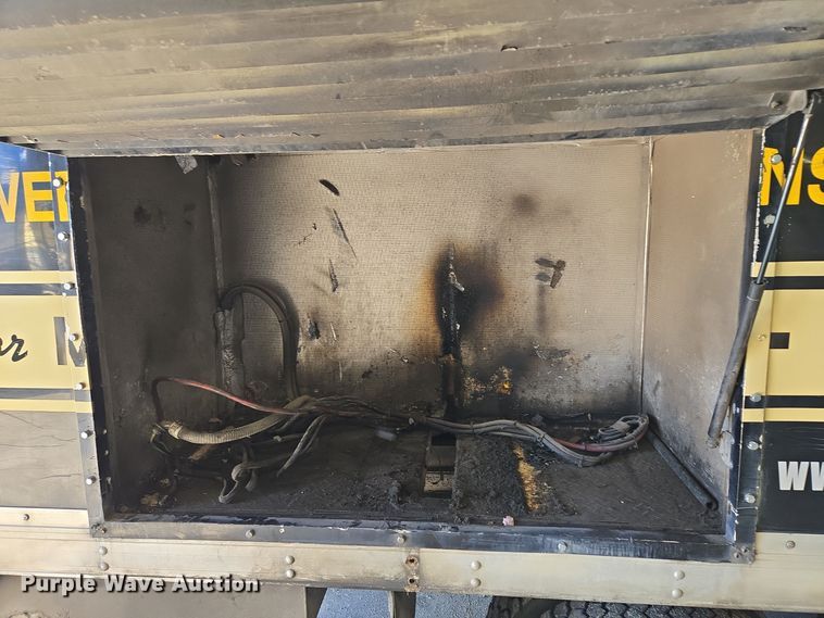 image for item EQ3785 2007 International  4200 delivery truck