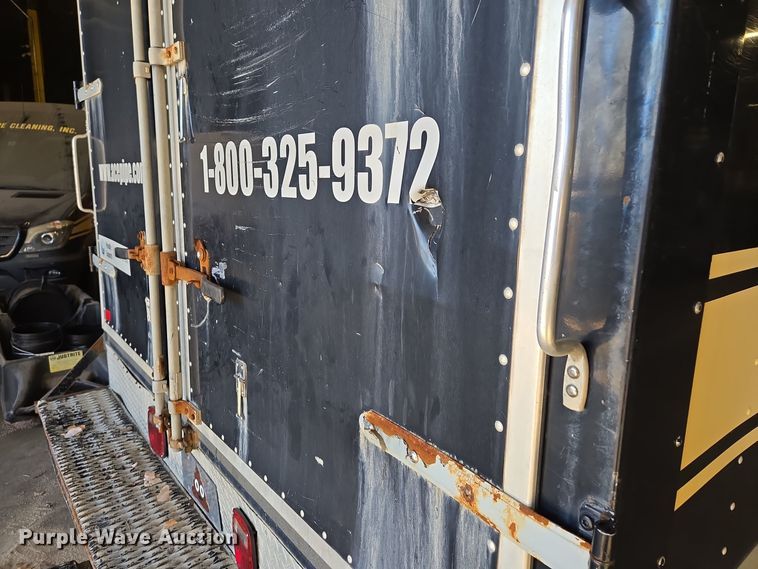 image for item EQ3785 2007 International  4200 delivery truck