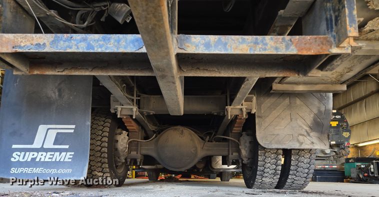 image for item EQ3785 2007 International  4200 delivery truck