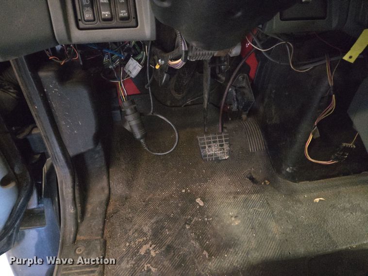 image for item EQ3785 2007 International  4200 delivery truck