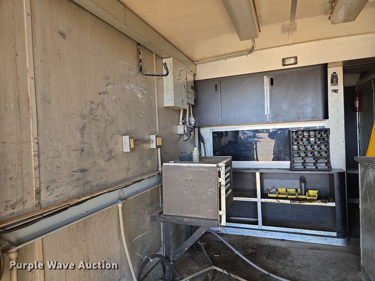 image for item EQ3785 2007 International  4200 delivery truck