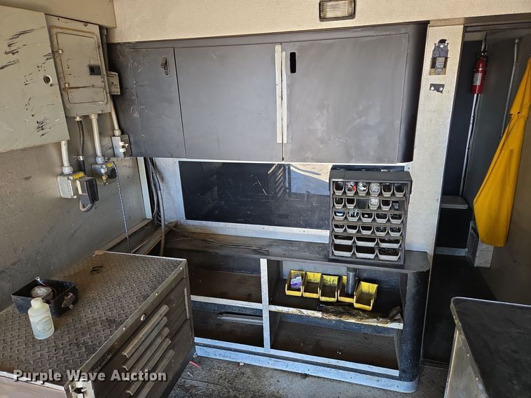 image for item EQ3785 2007 International  4200 delivery truck