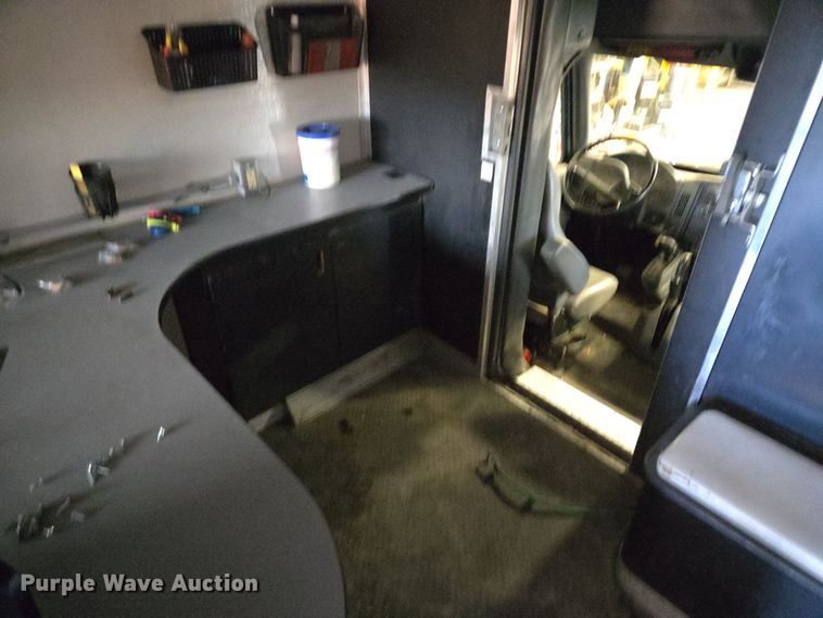 image for item EQ3785 2007 International  4200 delivery truck