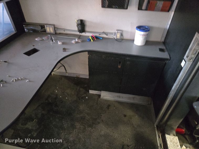 image for item EQ3785 2007 International  4200 delivery truck