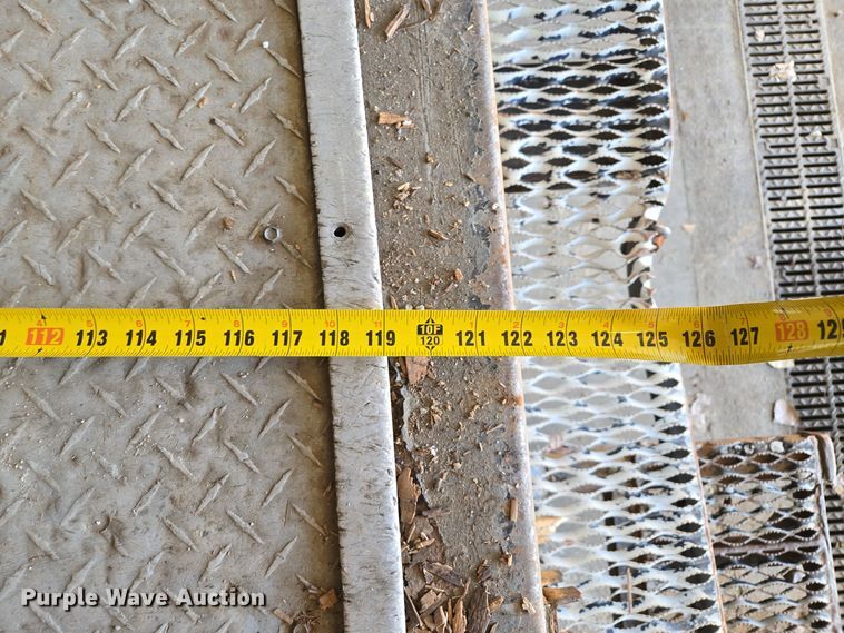 image for item EQ3785 2007 International  4200 delivery truck