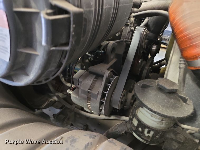 image for item EQ3785 2007 International  4200 delivery truck