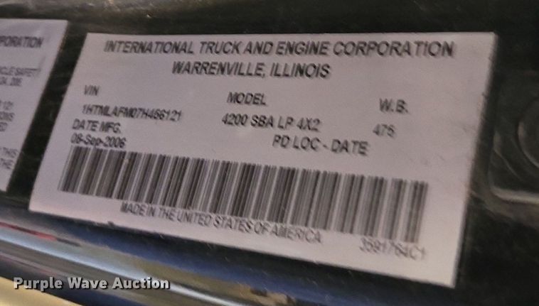 image for item EQ3785 2007 International  4200 delivery truck