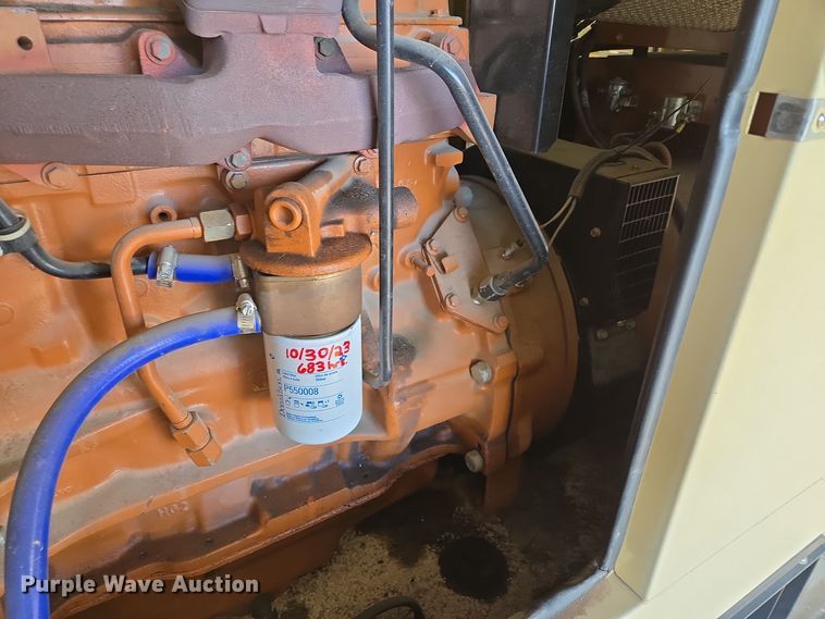 image for item EQ3801 2001 Generac  2000 Series  generator