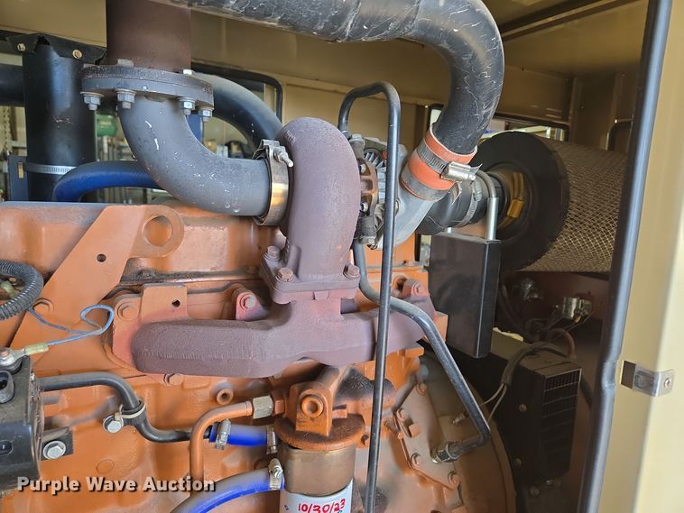 image for item EQ3801 2001 Generac  2000 Series  generator