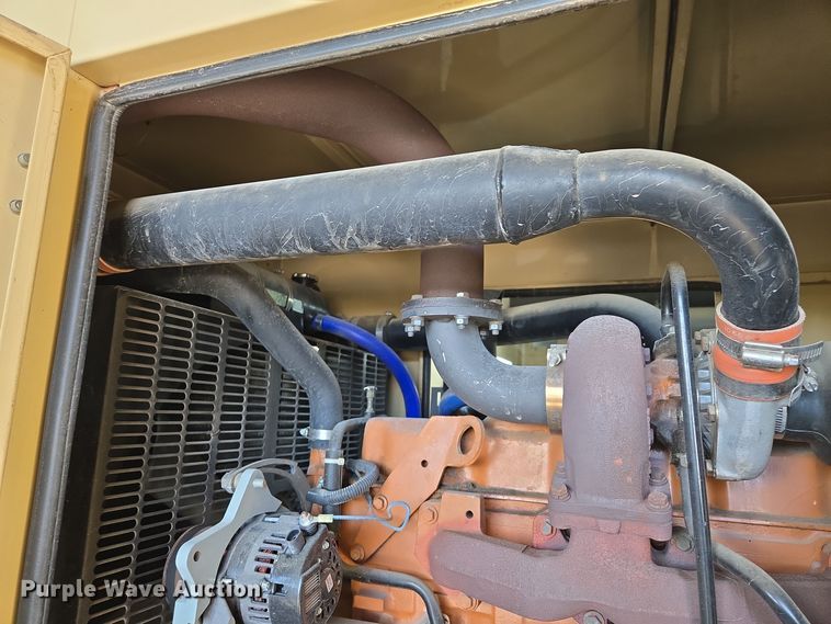 image for item EQ3801 2001 Generac  2000 Series  generator