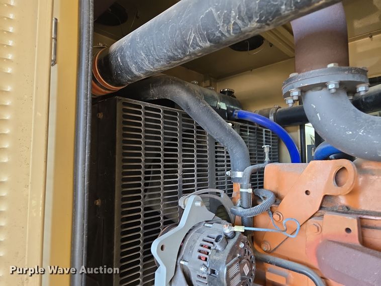 image for item EQ3801 2001 Generac  2000 Series  generator