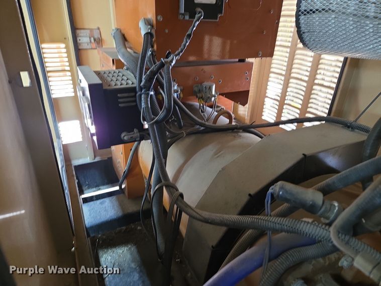 image for item EQ3801 2001 Generac  2000 Series  generator