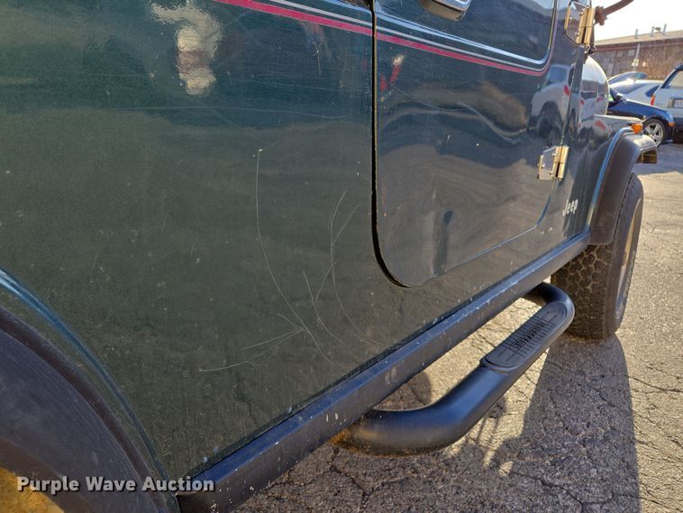 image for item EQ3839 1984 Jeep  CJ 8 Scrambler  SUV