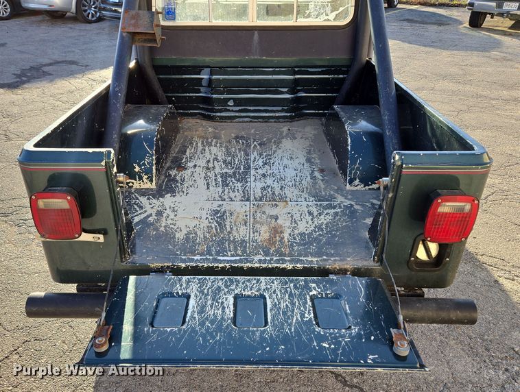 image for item EQ3839 1984 Jeep  CJ 8 Scrambler  SUV