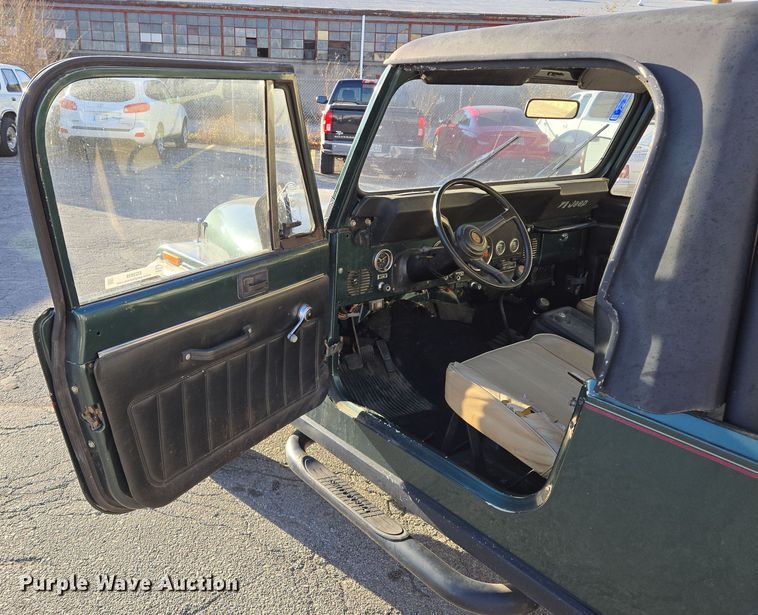 image for item EQ3839 1984 Jeep  CJ 8 Scrambler  SUV