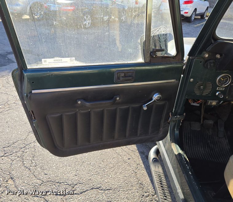 image for item EQ3839 1984 Jeep  CJ 8 Scrambler  SUV