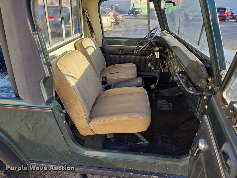 image for item EQ3839 1984 Jeep  CJ 8 Scrambler  SUV