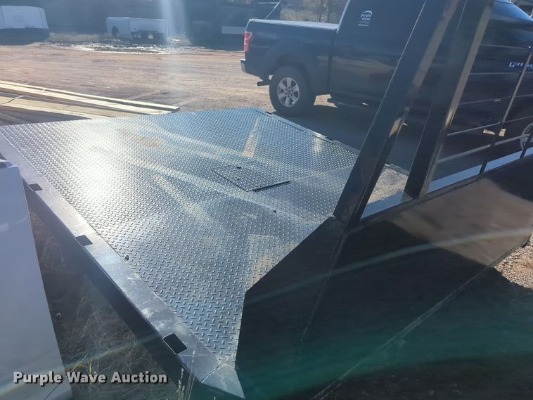 image for item ER4557 Flatbed pickup truck bed