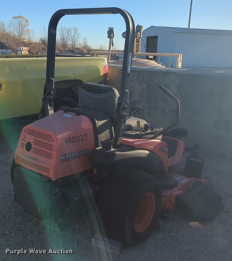 image for item ER4576 2009 Kubota ZD323 ZTR lawn mower