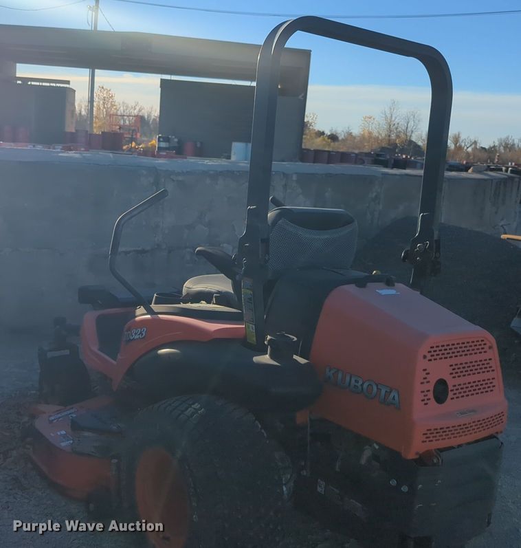 image for item ER4576 2009 Kubota ZD323 ZTR lawn mower