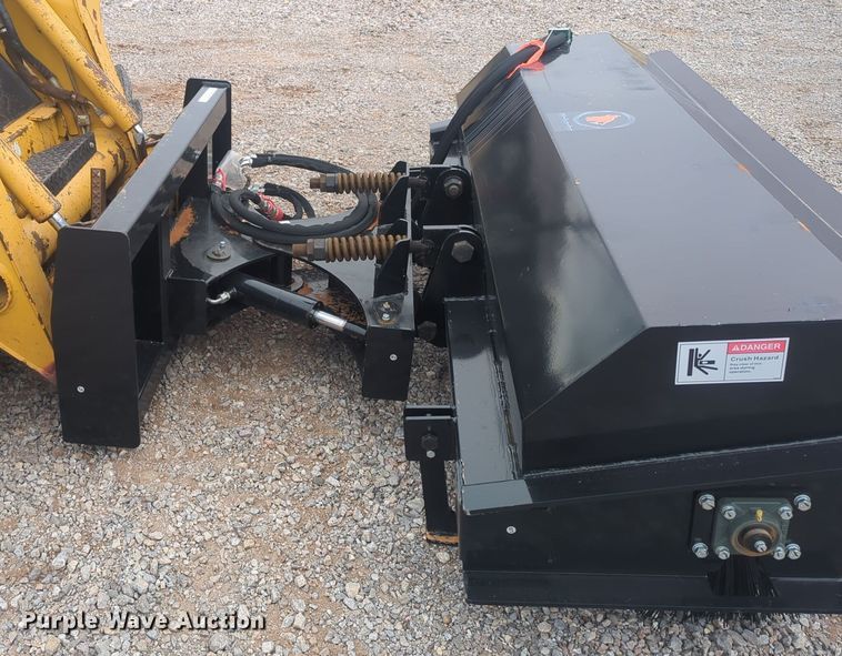 image for item ER4607 Wolverine PAB-11-72W broom