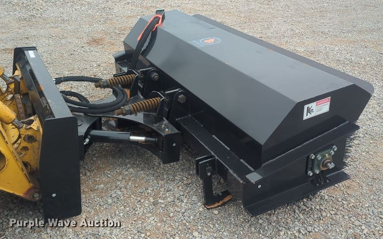 image for item ER4607 Wolverine PAB-11-72W broom