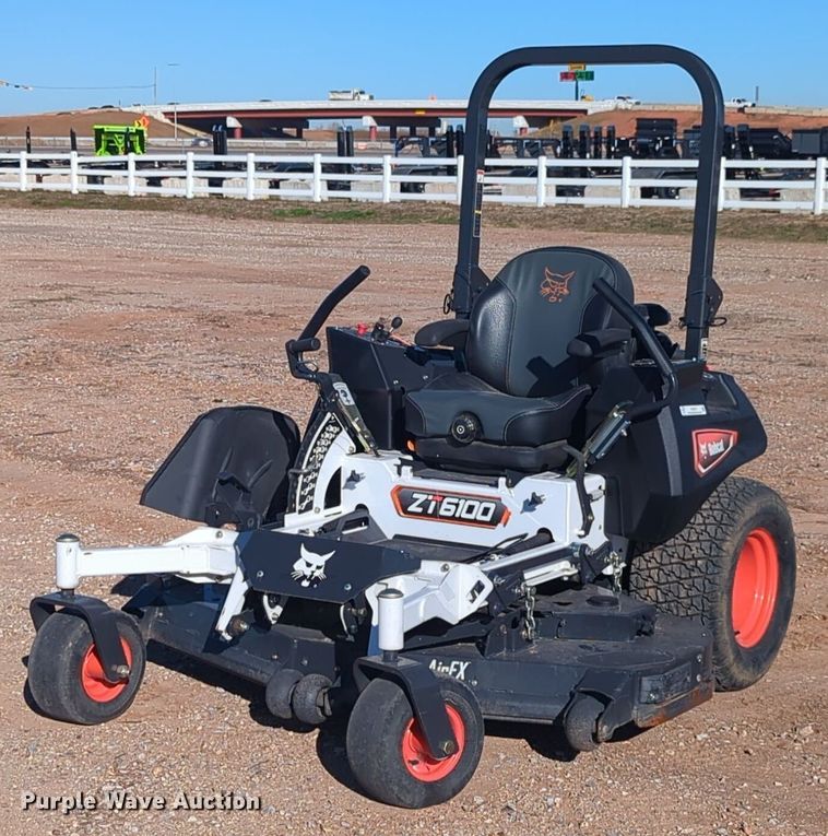 image for item ER4672 2022 Bobcat ZT6100 ZTR lawn mower