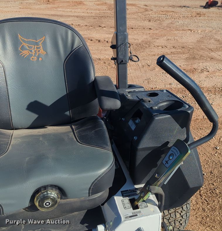 image for item ER4672 2022 Bobcat ZT6100 ZTR lawn mower