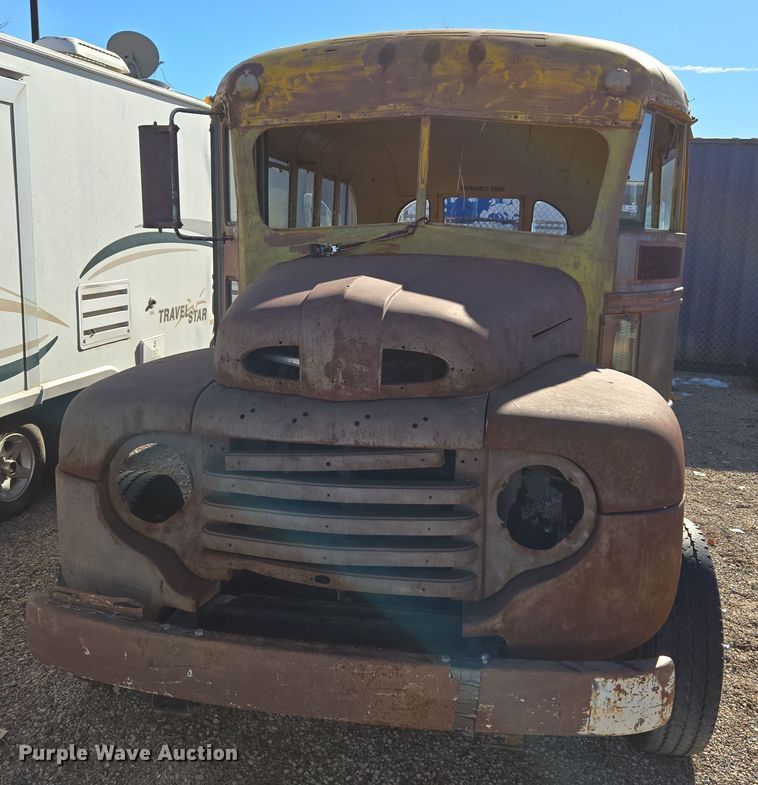 image for item ER5013 1949 Ford school bus