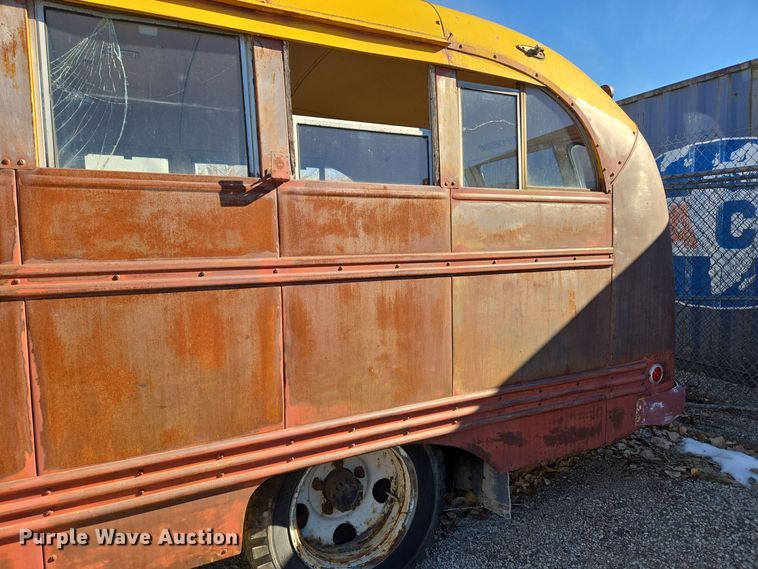 image for item ER5013 1949 Ford school bus