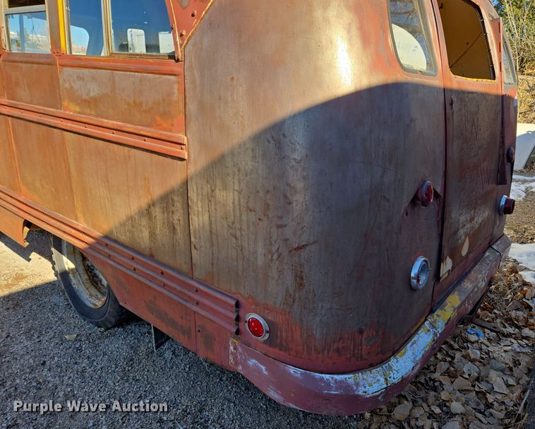 image for item ER5013 1949 Ford school bus