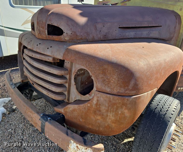 image for item ER5013 1949 Ford school bus